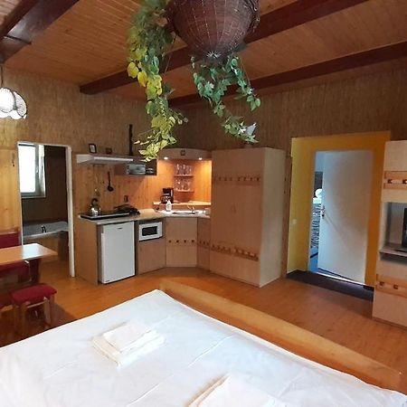 Resort Chribska Apartmany Adri Eksteriør billede