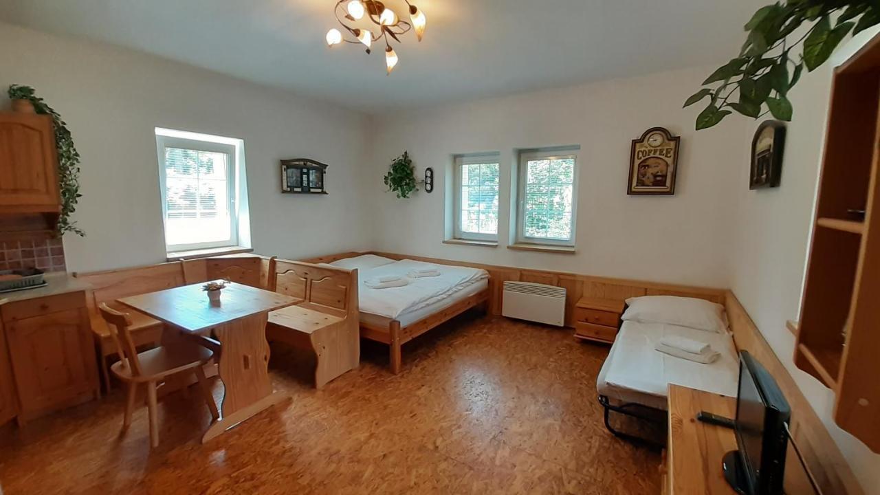 Resort Chribska Apartmany Adri Eksteriør billede