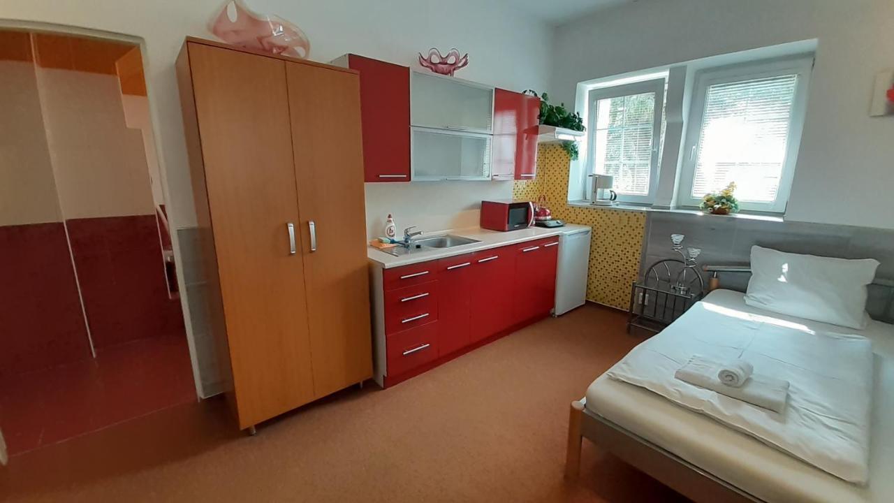 Resort Chribska Apartmany Adri Eksteriør billede